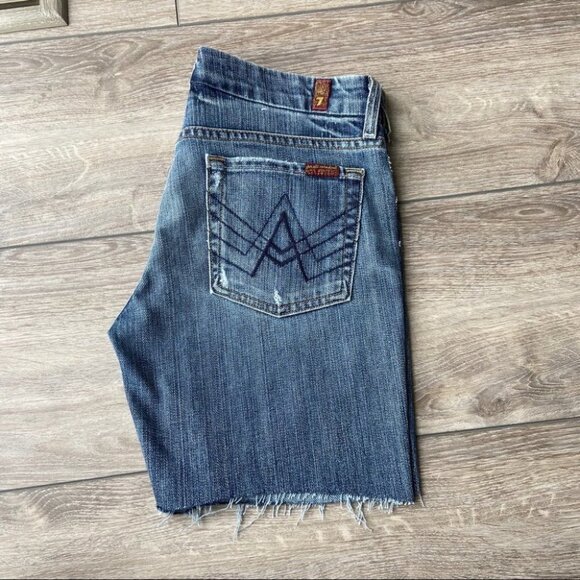 7 For All Mankind A Pocket Cut Out Bermuda Shorts - Picture 6 of 11